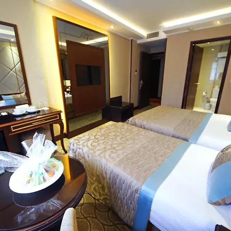 Hotel The Parma Downtown 4*
